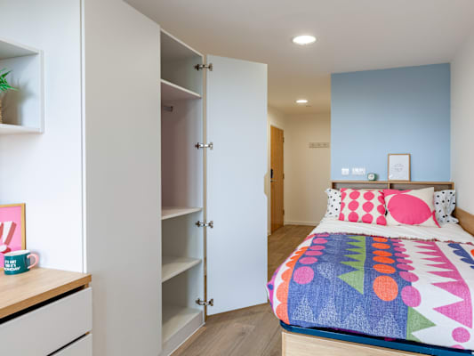 Bronze En Suite room type